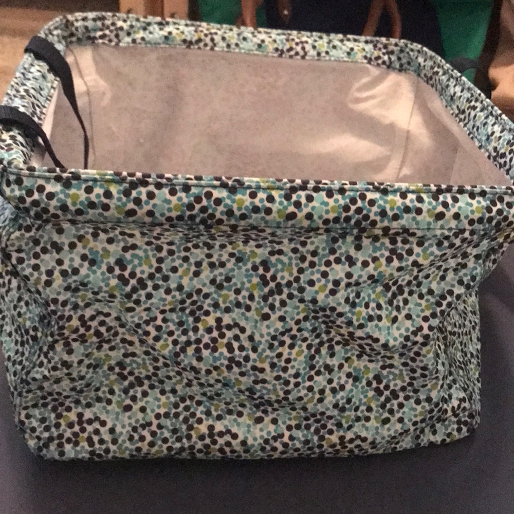 A thirty-one storage tote.